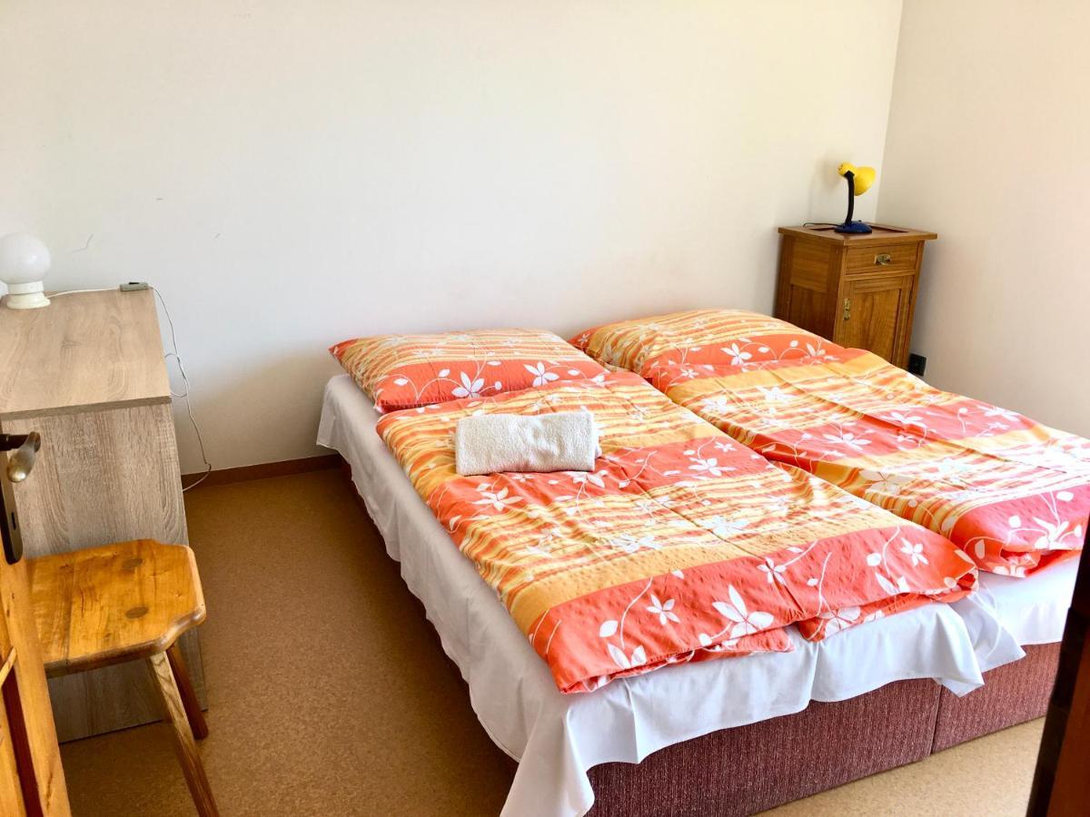 Na Zvonici Guest House ปาเซกี นาด ยิเซอโรว ภายนอก รูปภาพ